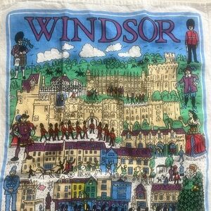 NWOT Windsor English tea towel